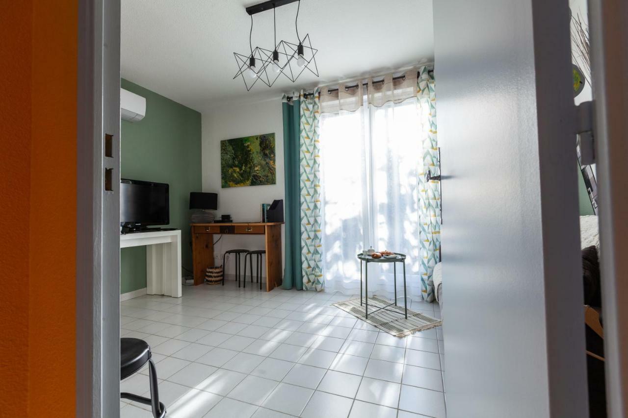 Studio - Les villas du triangle Nîmes Esterno foto